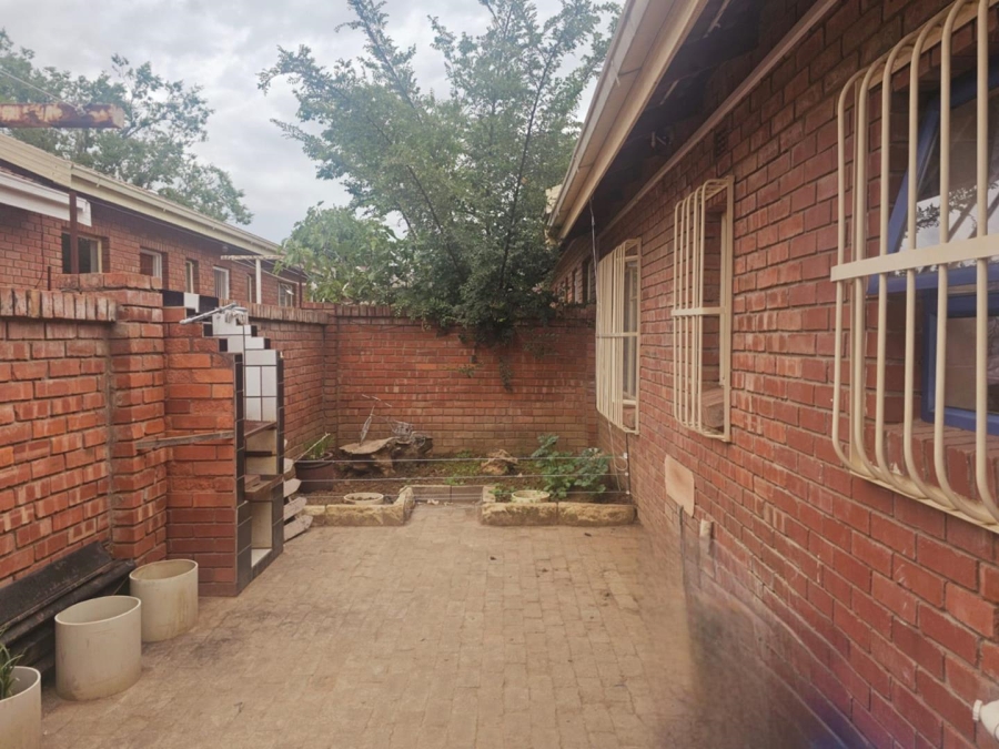 2 Bedroom Property for Sale in Ladybrand Free State